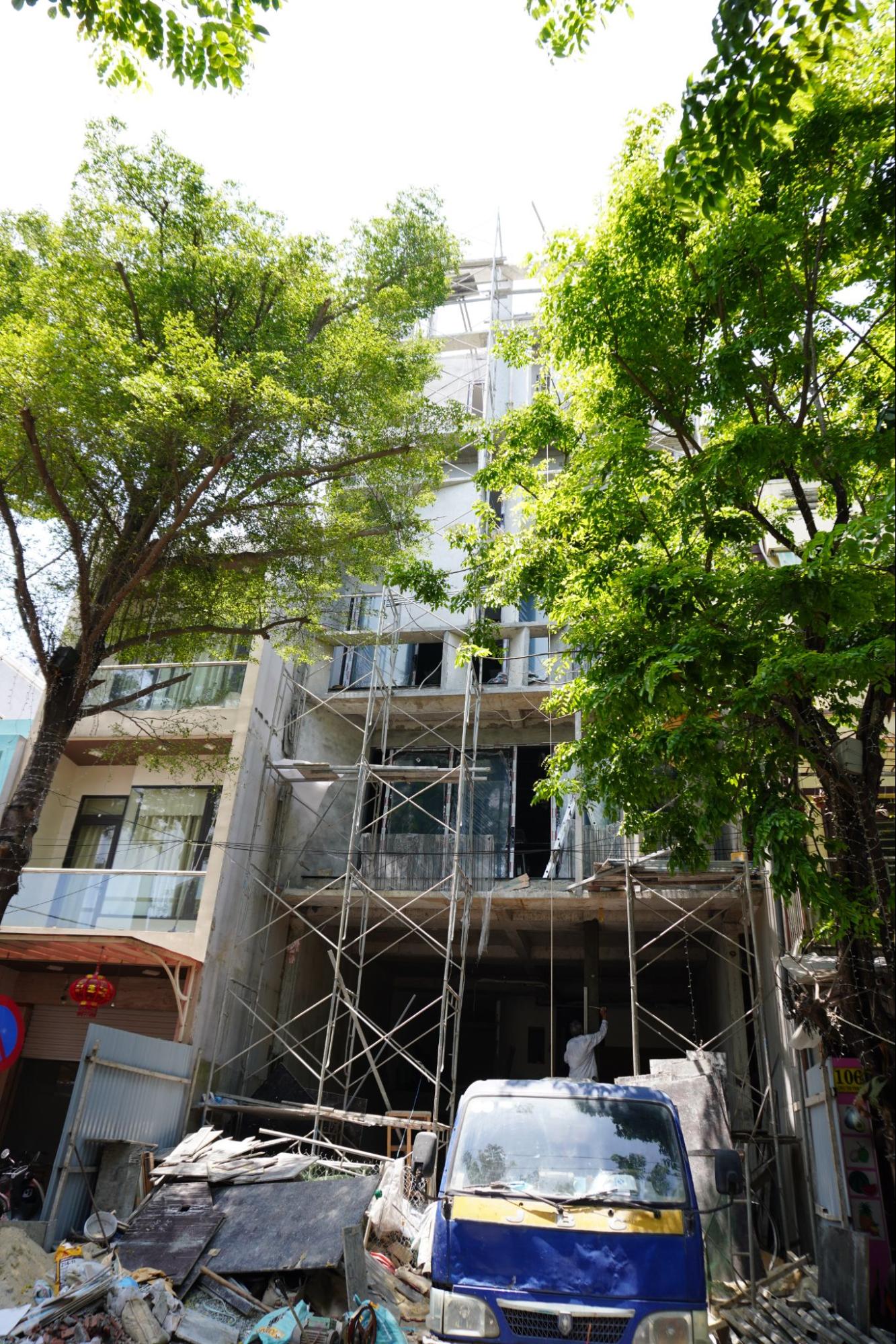 Chi phí phần thô là khoản đầu tư quan trọng nhất, quyết định kết cấu khung xương và độ bền vững lâu dài của toàn bộ công trình.